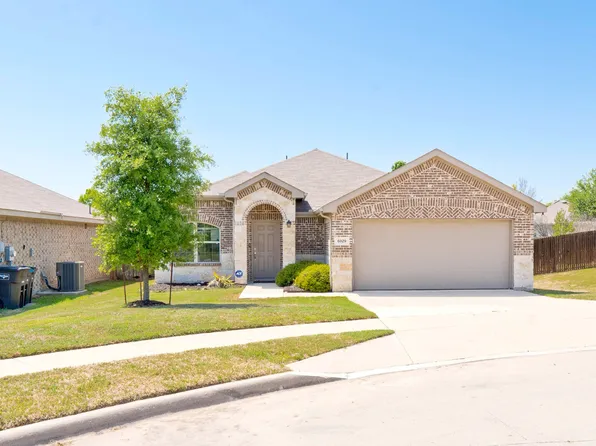 6829 Waterhill Ln, Fort Worth, TX 76179