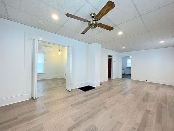 2nd image of 115 E 11th Ave