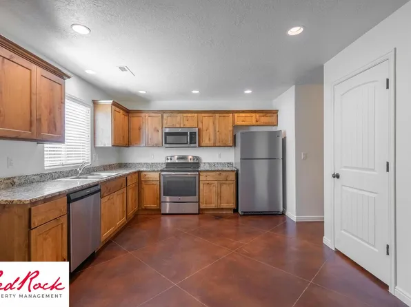 2801 E 450 N APT 365, St George, UT 84790