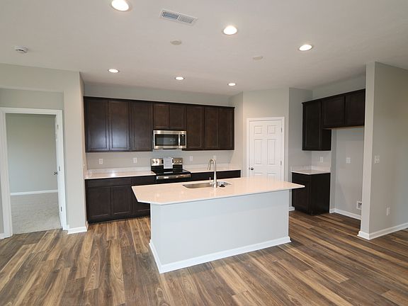 4th image of 16843 Cattle Hollow Ln