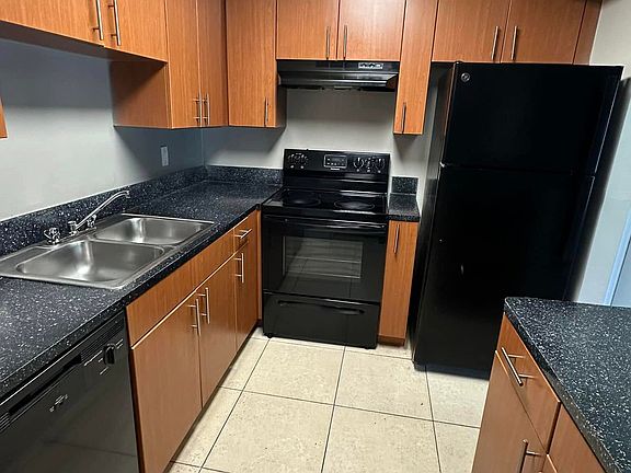 2nd image of 1505 W Donegan Ave