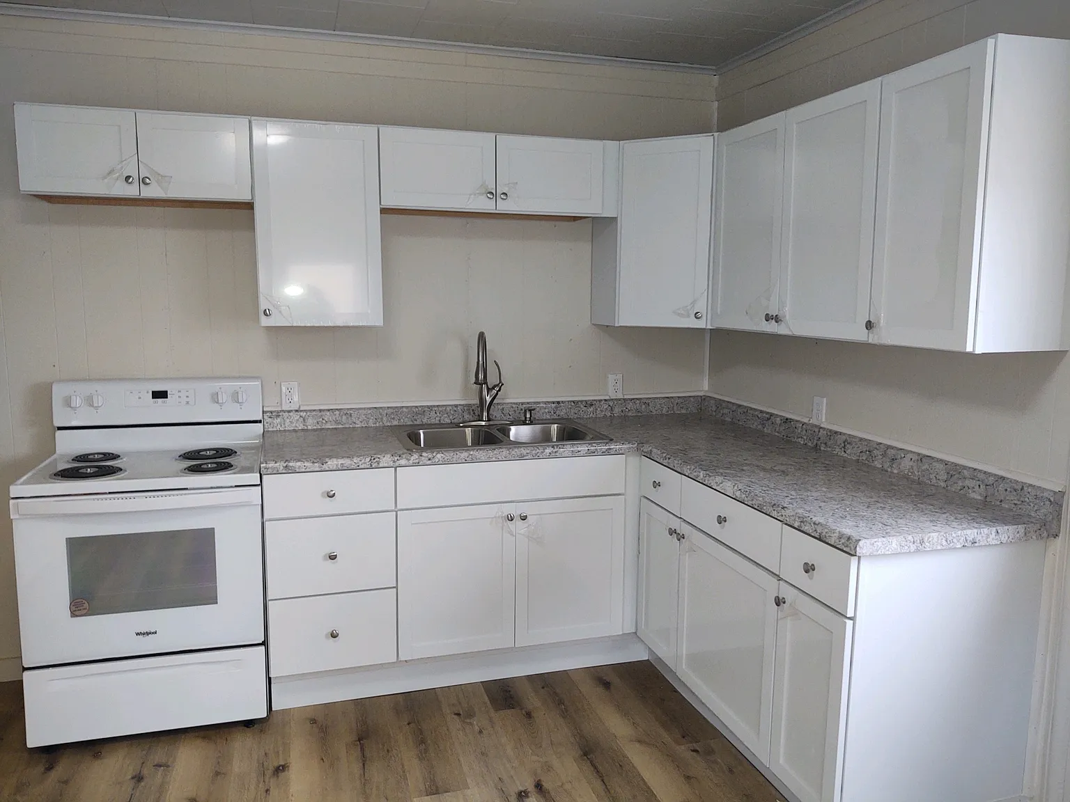 1 bed, $1,000 — Photo 1