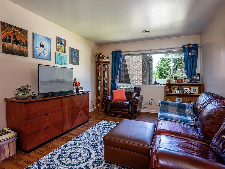 500 Indiana Ave #1 — Photo 4