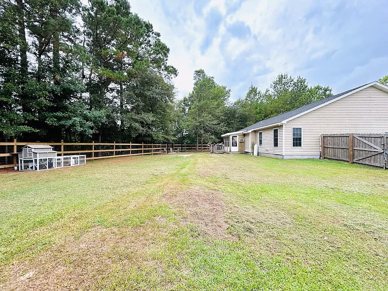106 Camellia Creek Dr — Photo 6