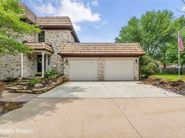 1179 Harwich Ct #202, Rocky River, OH 44116