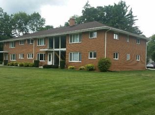 1505 S 124th St APT 2, New Berlin, WI 53151