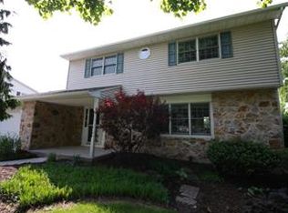 2126 Wisteria Rd, Macungie, PA 18062