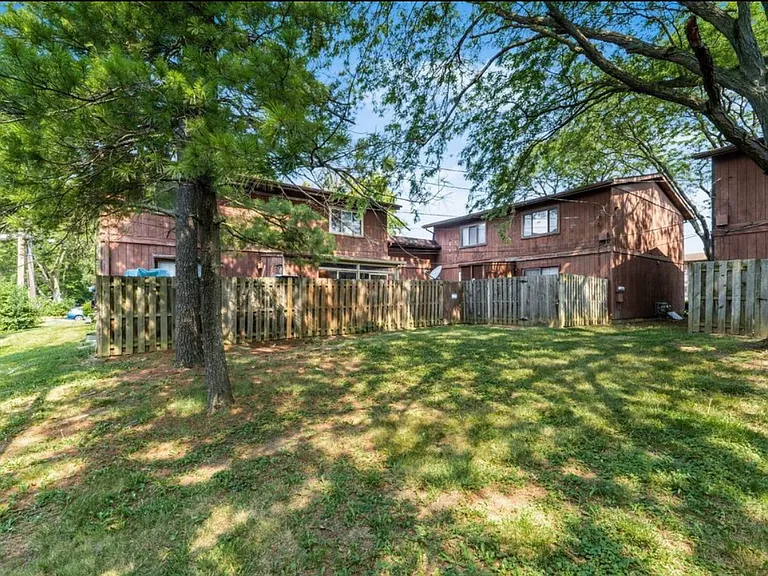 2278 Wadsworth Dr #D — Photo 16