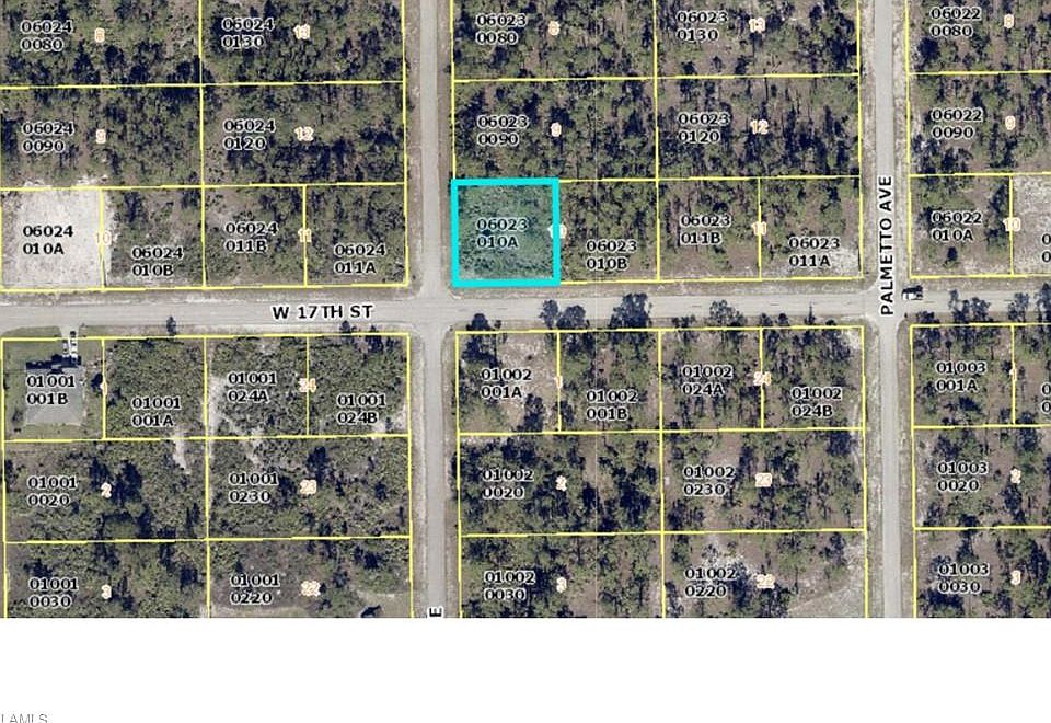 2nd image of 906 W 17th ST