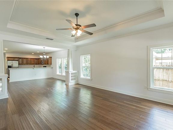 4th image of 3311 25th St N