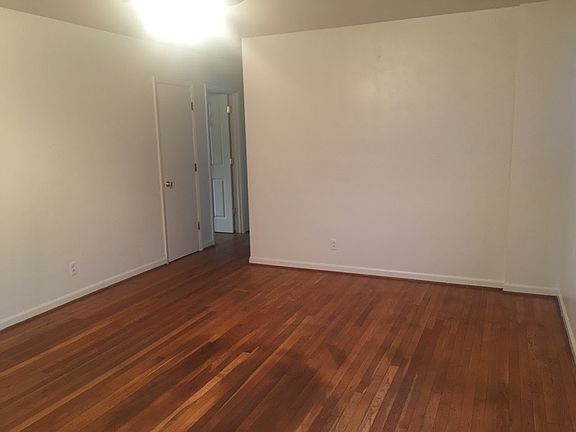 3rd image of 1101 McCausland St #A