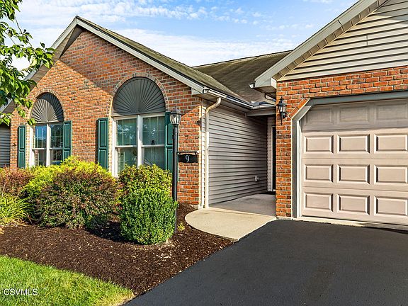 3rd image of 9 Sylvan Ct