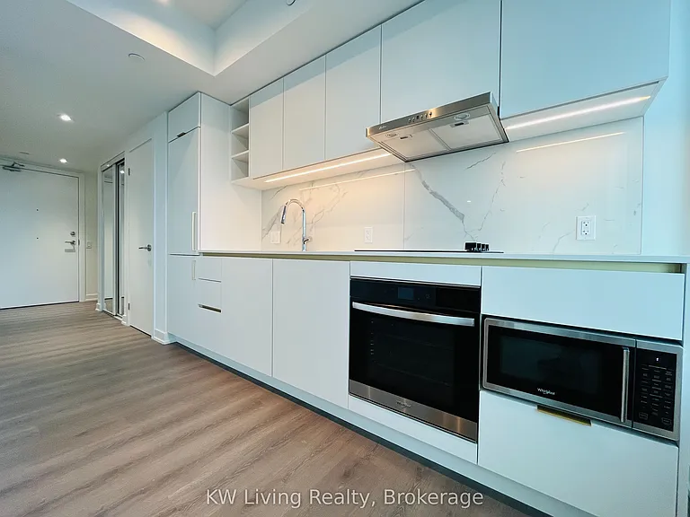 8 Wellesley St W #4912 — Photo 3