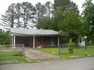 50 Hollywood Acres Ln, Bolivar, TN 38008