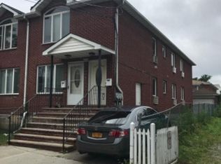 18-42 124th St, College Point, NY 11356