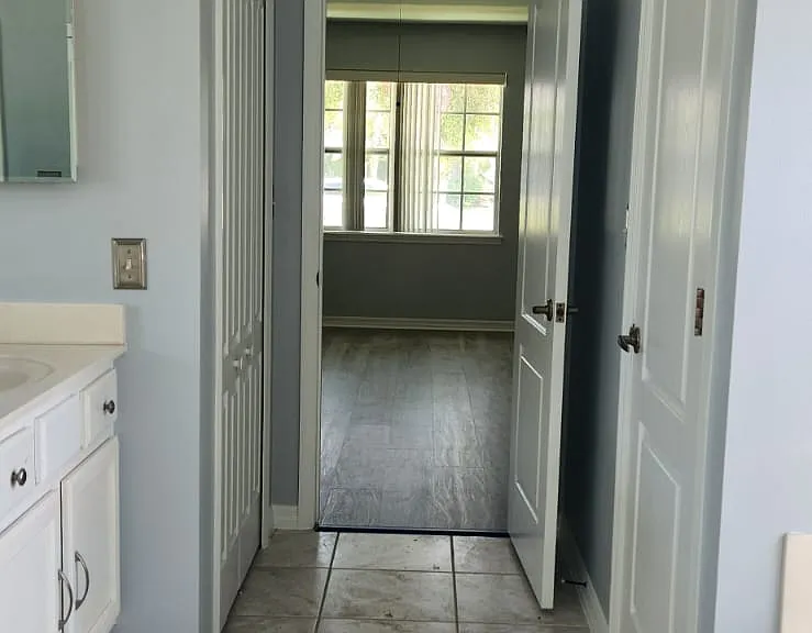 292 Carmel Dr — Photo 3