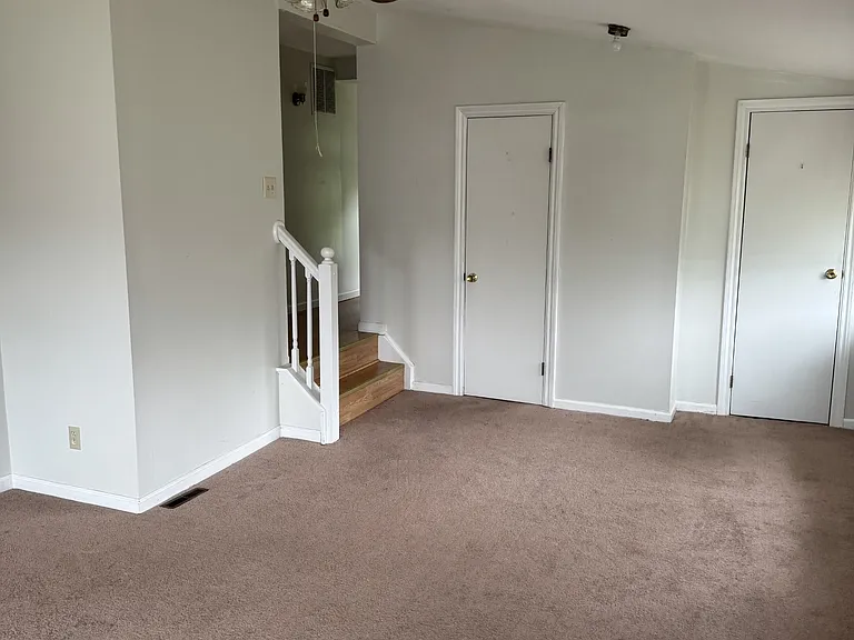 1239 Perry Hwy — Photo 7