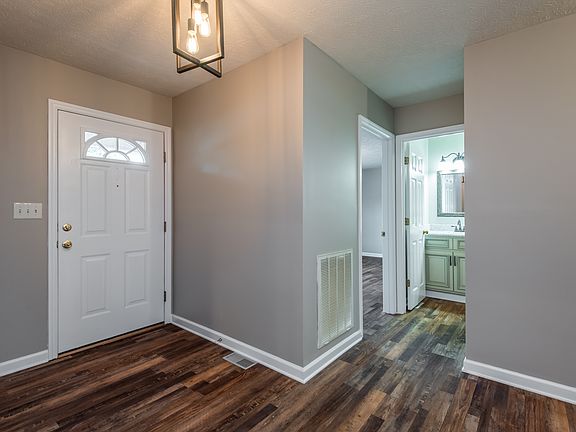 2nd image of 3532 Greywolfe Dr