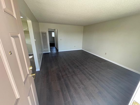 2nd image of 1576 E Canfield Ln APT 4