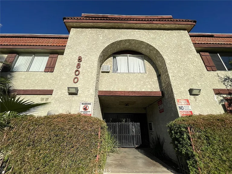 8800 Cedros Ave #111 — Photo 18