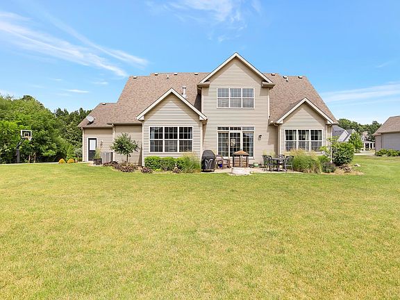 4th image of 1611 Briarwood Ln