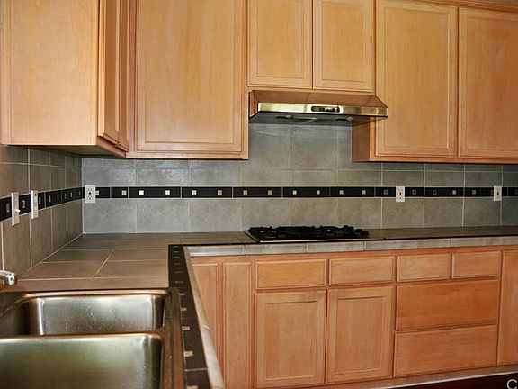 4th image of 2040 E Foothill Dr