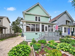 737 Lebanon St, Aurora, IL 60505
