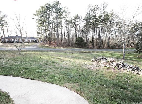 2nd image of 142 Lennox Dr