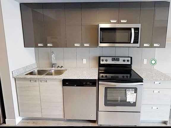 2nd image of 250 Albert St #315