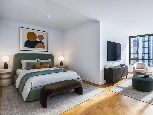 525 East 72nd Street image 1 of 16