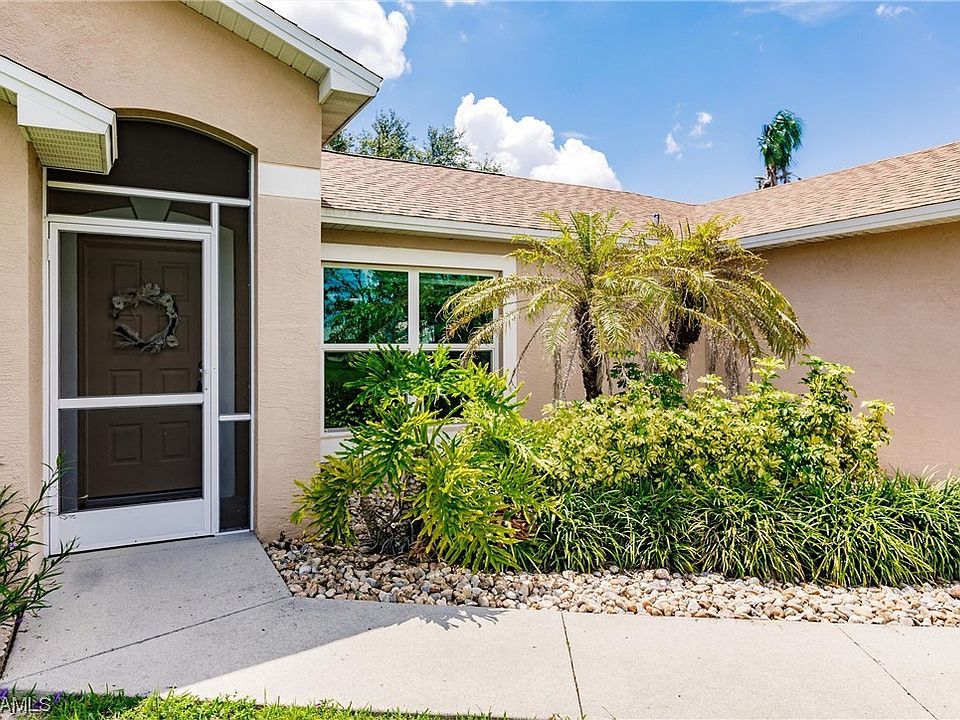 1st image of 306 SE 21st Pl