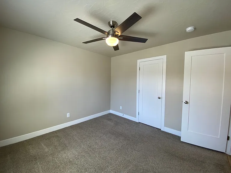 758 N 300 W — Photo 6