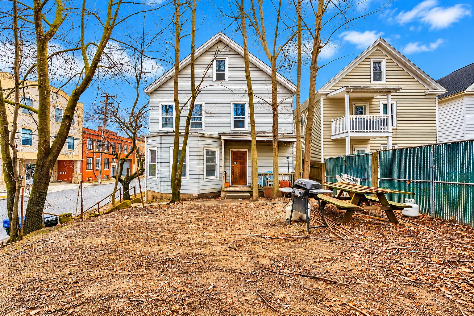 3 bed, $1,975 — Photo 3