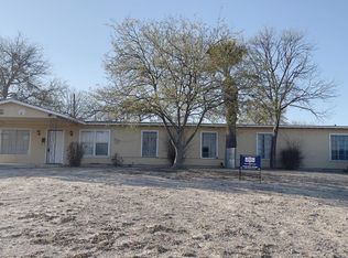 302 Long Dr, Del Rio, TX 78840