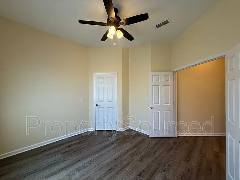 1633 Sparrowhawk St — Photo 30