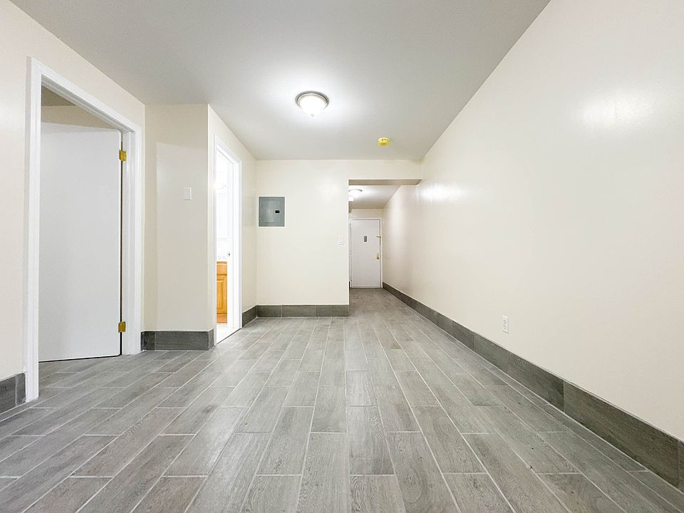 1st image of 25-27 32nd St #1