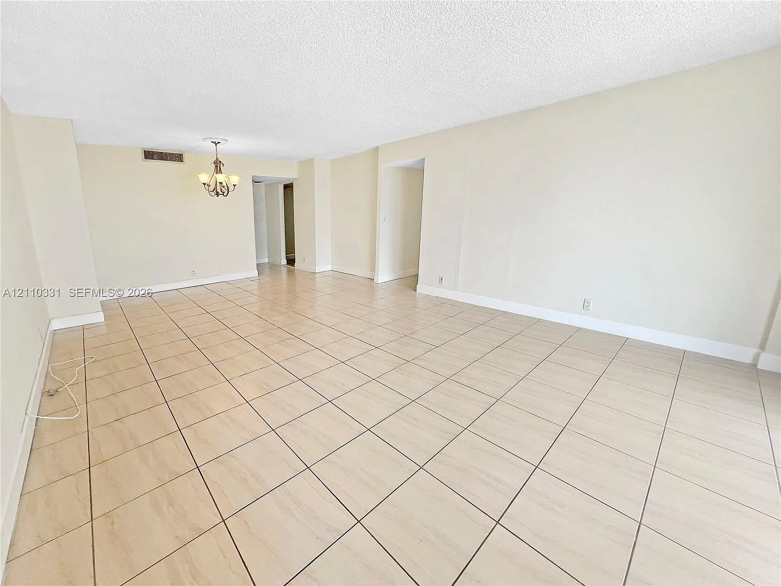 Olympus Condo — Photo 4