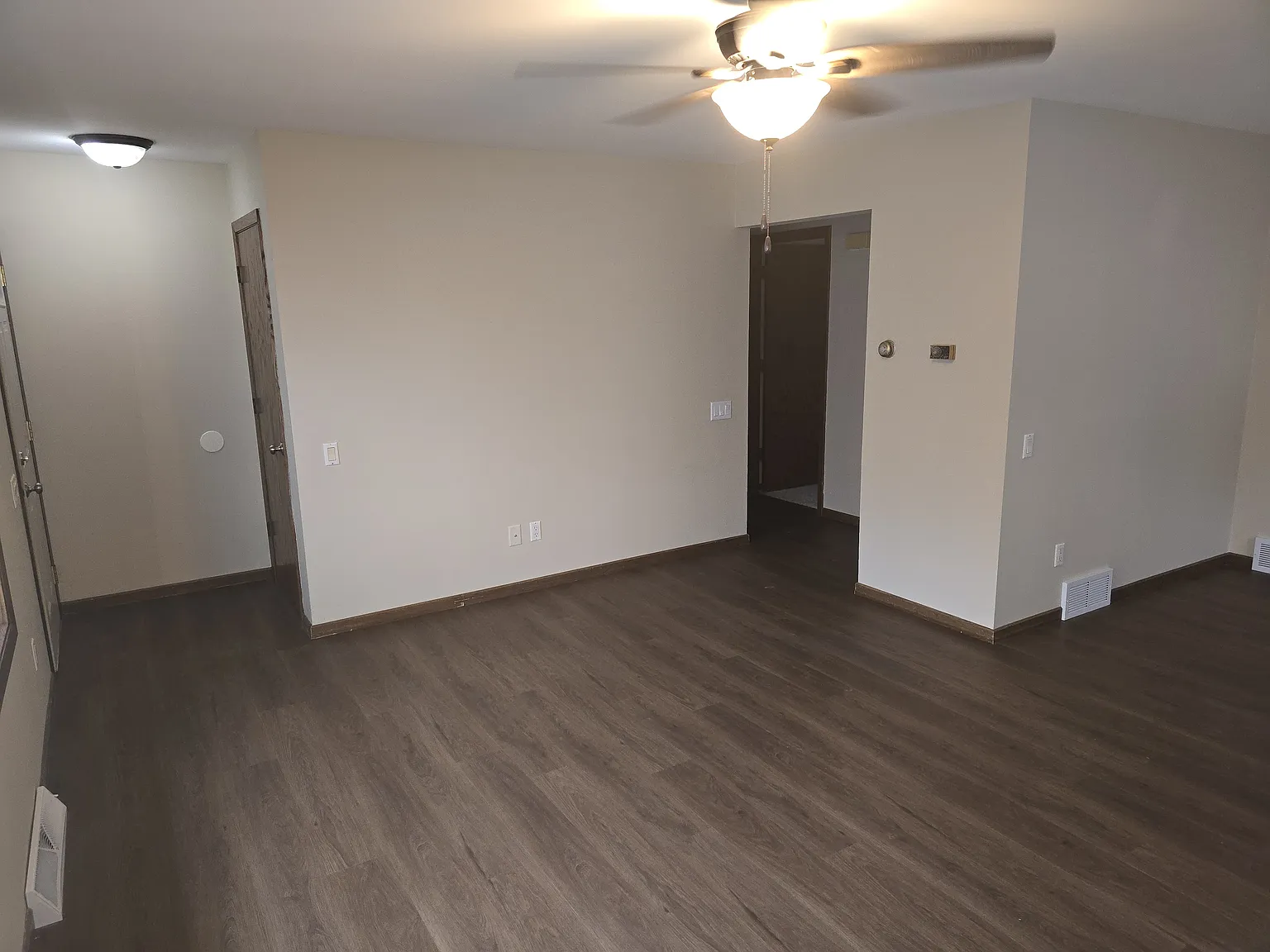 2 bed, 900 sqft, $1,625 — Photo 4