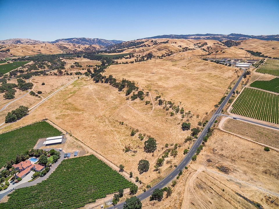 1st image of 0 E Vineyard And Olivina Rd Land