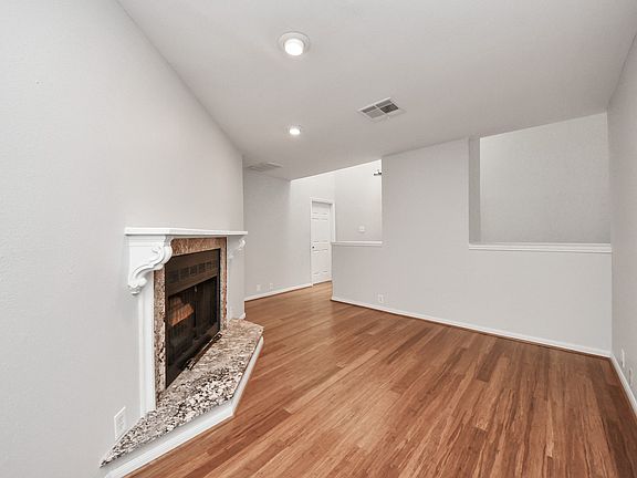 3rd image of 2468 Bering Dr #2468