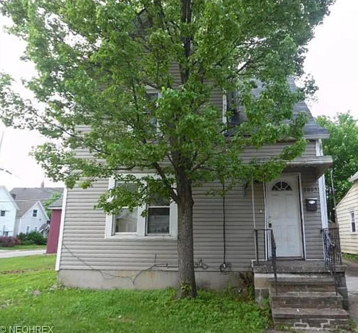 3005 Roanoke Ave — Photo 1