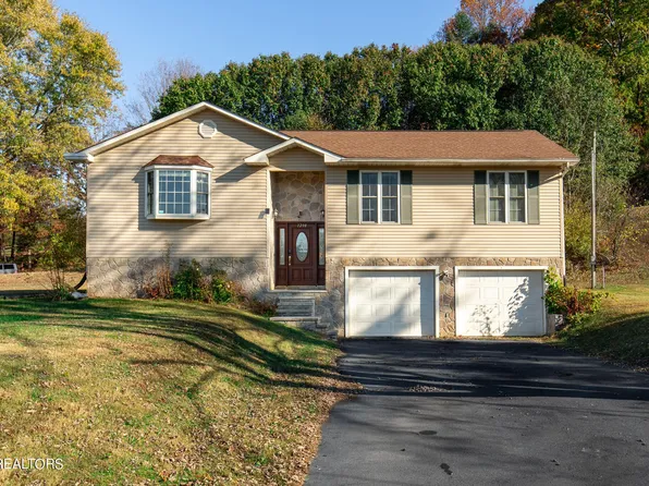 1210 Green Acres Dr, Newport, TN 37821