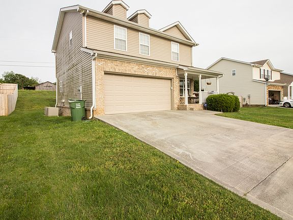 2nd image of 7815 Princeton Falls Ln
