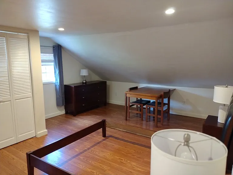 2328 Cedar Ln #B — Photo 25
