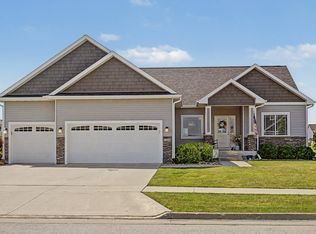 1408 Ledges Dr, Ames, IA 50010