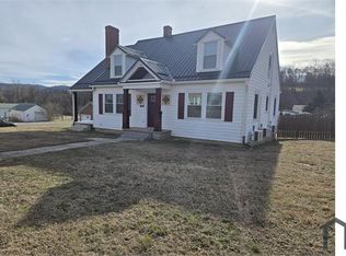 358 Wagener St, New Castle, VA 24127