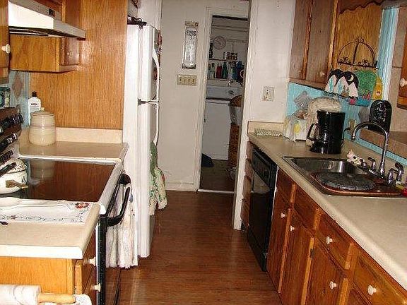 4th image of 2301 San Juan Ave