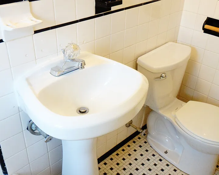 806 Houston Ave — Photo 22