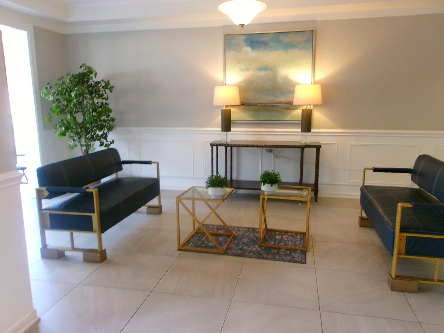 2 bed, 1250 sqft, $1,600 — Photo 2
