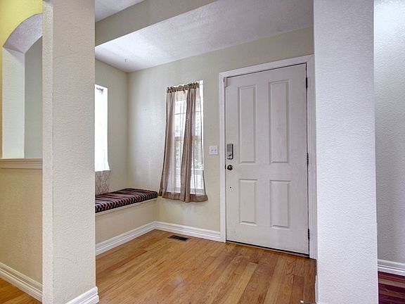 3rd image of 3205 Brushwood Dr